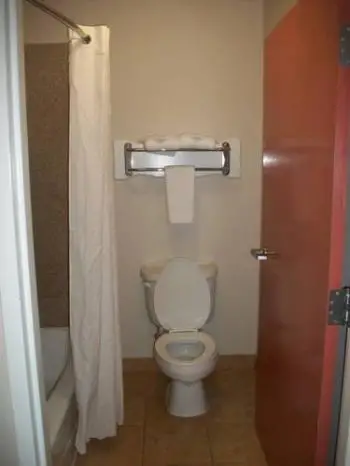 Woodland Inn and Suites 7