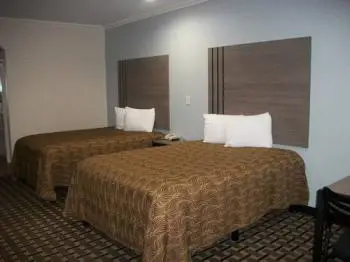 Woodland Inn and Suites 8