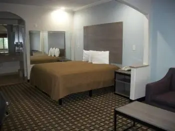 Woodland Inn and Suites 9